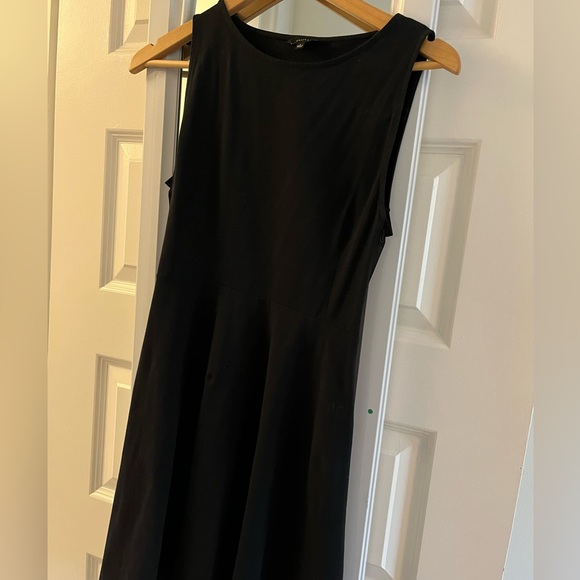 Aritzia Dress - Picture 4 of 6